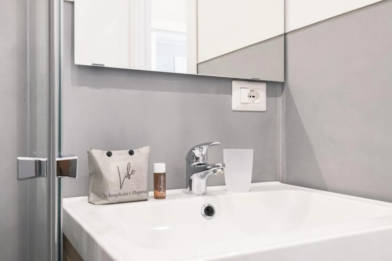 Easylife - Elegante Penthouse Sui Navigli Apartment Milan 0*,