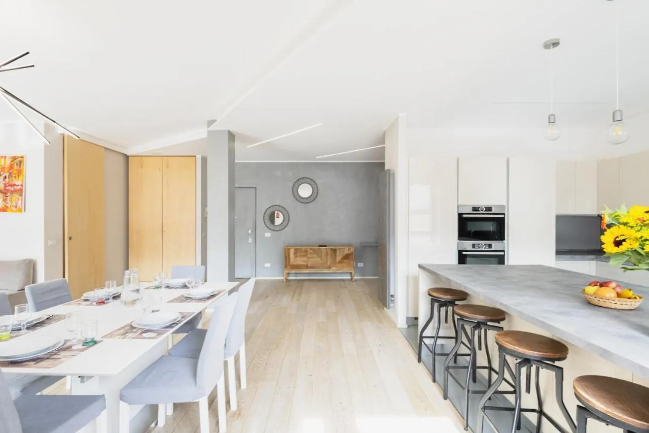 Easylife - Elegante Penthouse Sui Navigli Apartment Milan
